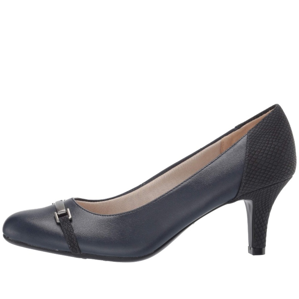 LifeStride navy pumps with hardware buckle EUC